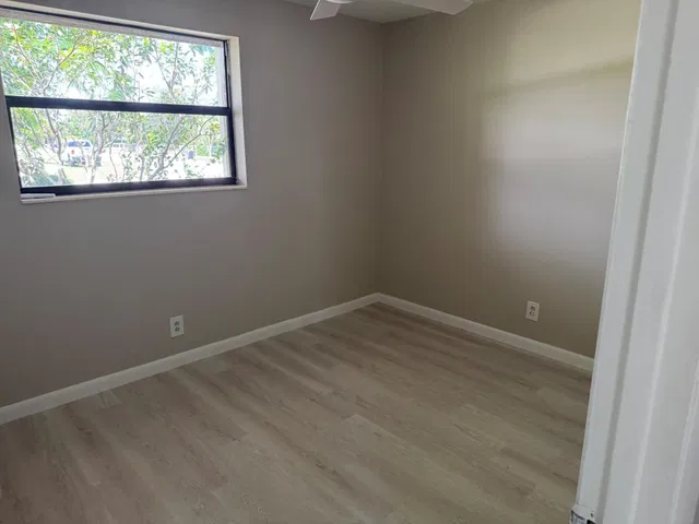 Residence photo 9