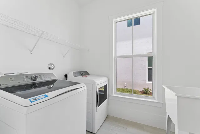 Residence photo 18