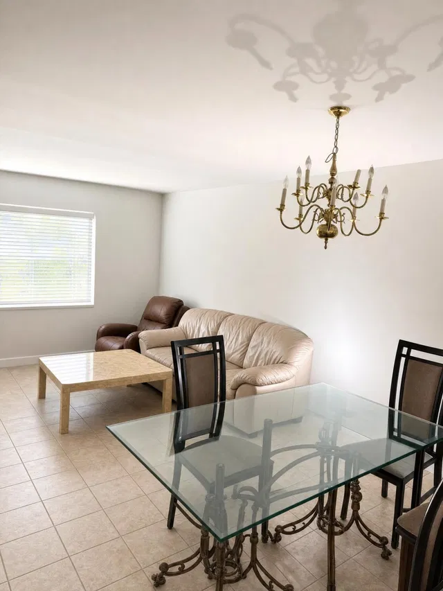 Unit 1116 photo 6