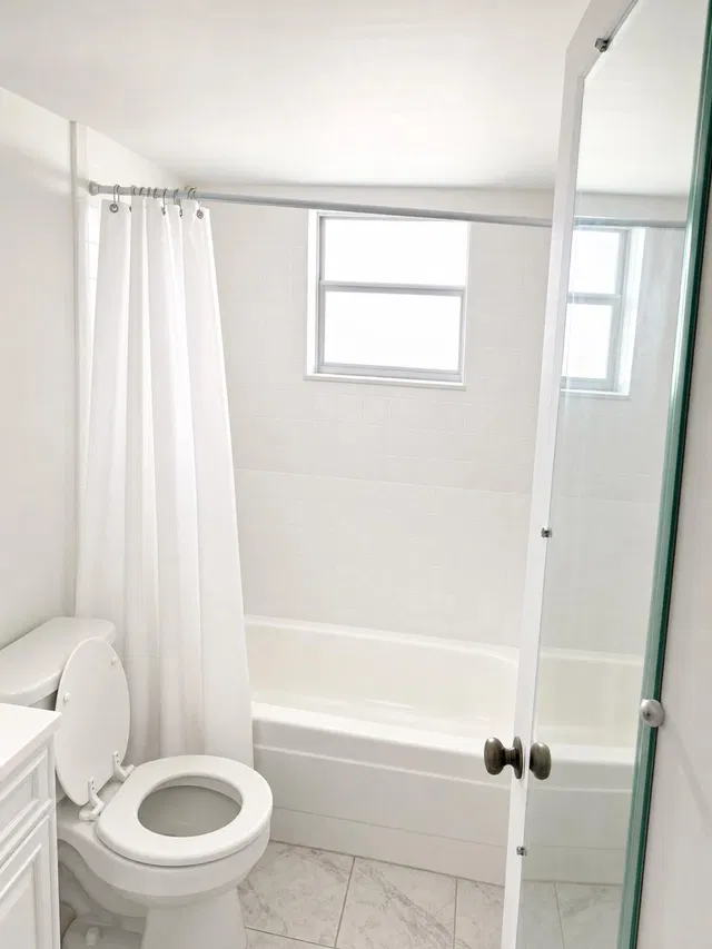 Unit 1116 photo 10