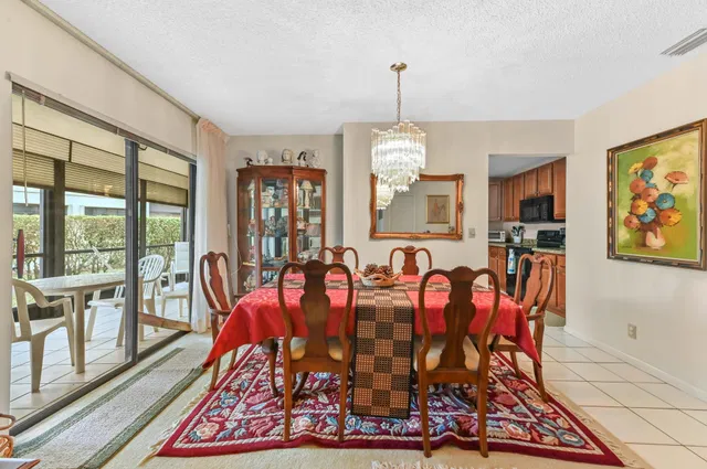 Residence photo 10