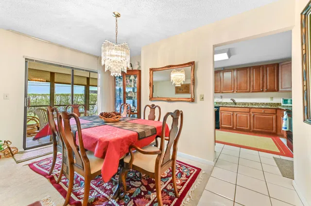 Residence photo 11