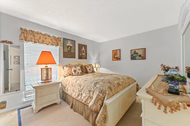 Residence photo 19