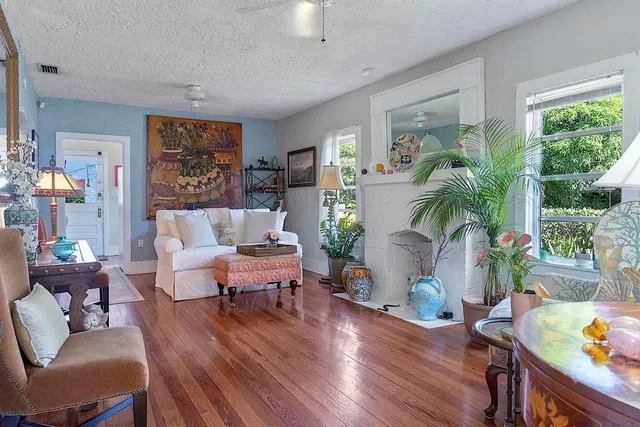  Residence photo 4