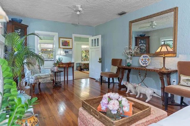  Residence photo 5