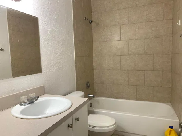 Unit 206 photo 6