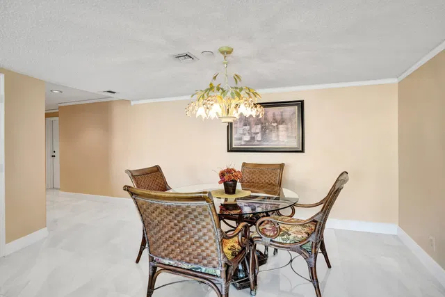 Unit 405 photo 12