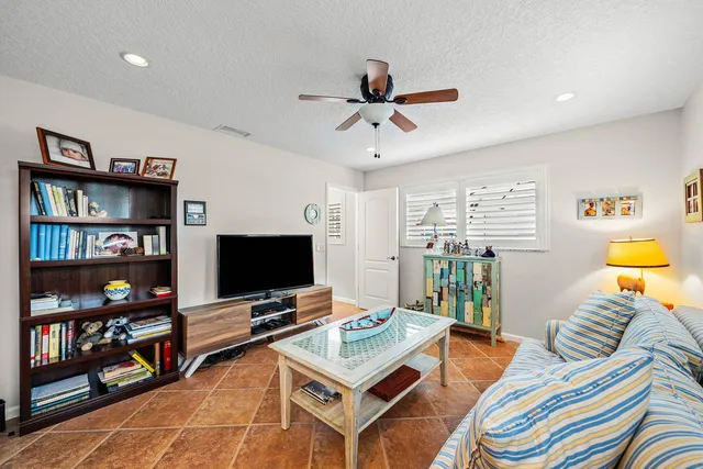 Residence photo 13