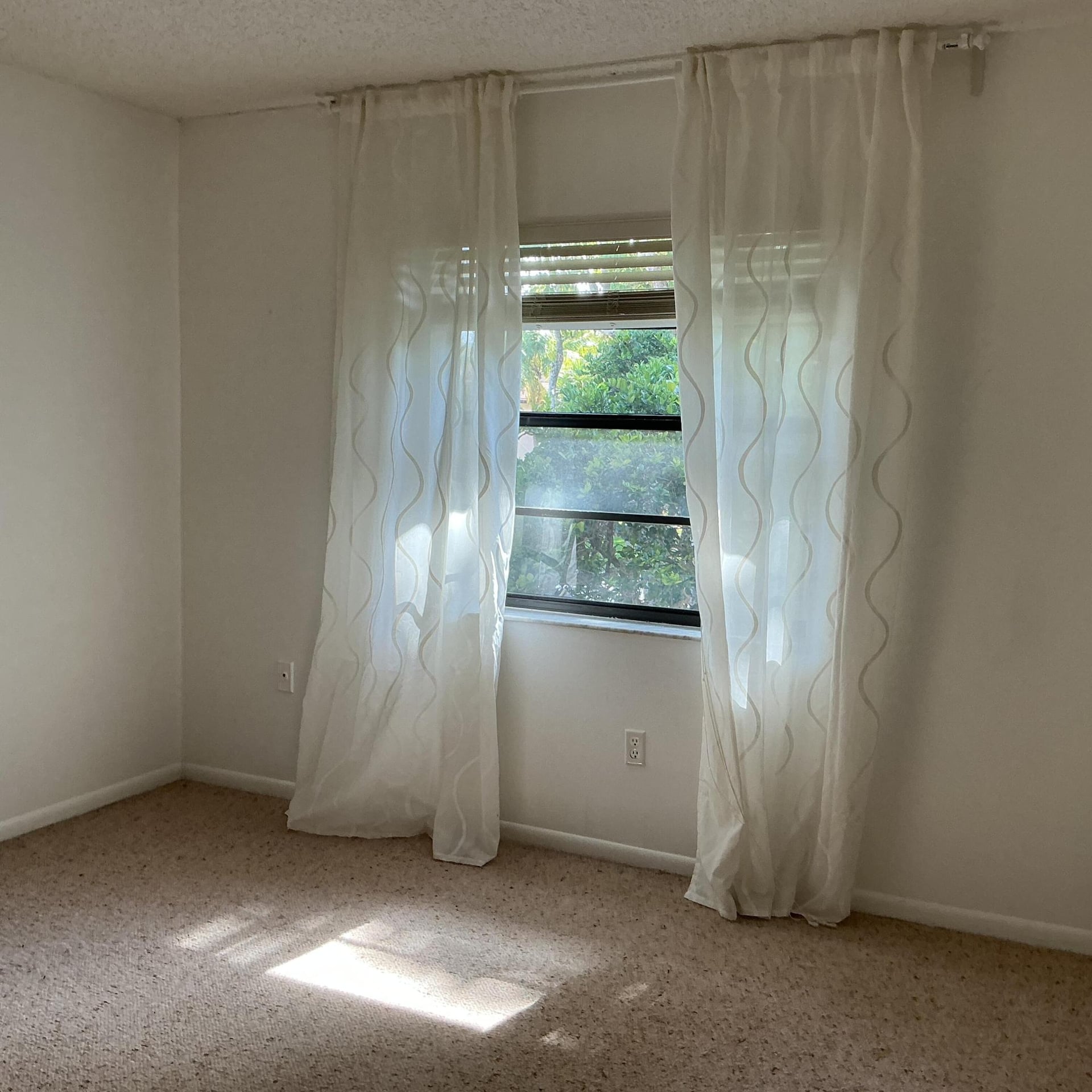 Unit H photo 11