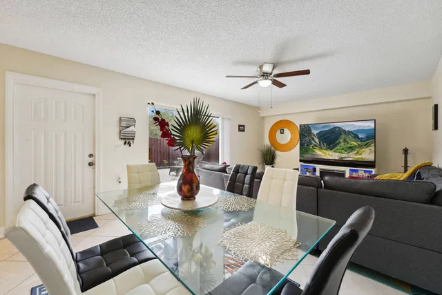 Residence photo 5