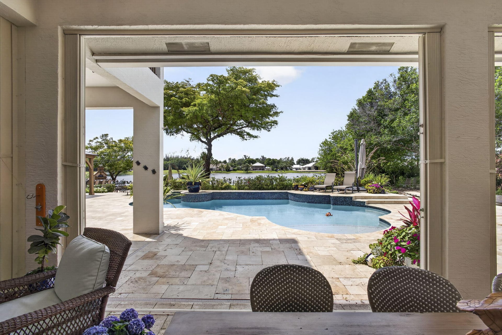Residence photo 63