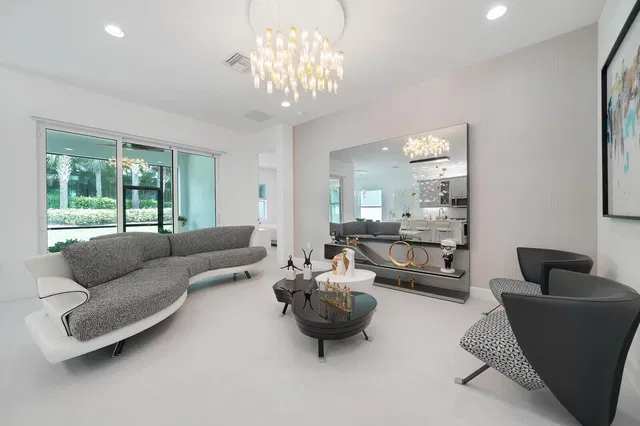 Residence photo 11
