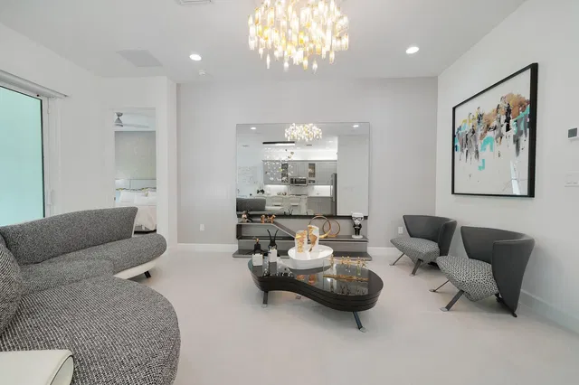 Residence photo 14