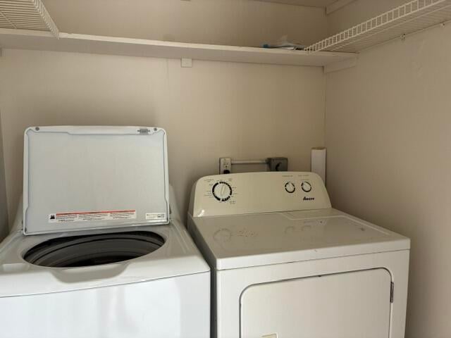 Unit 418 photo 12