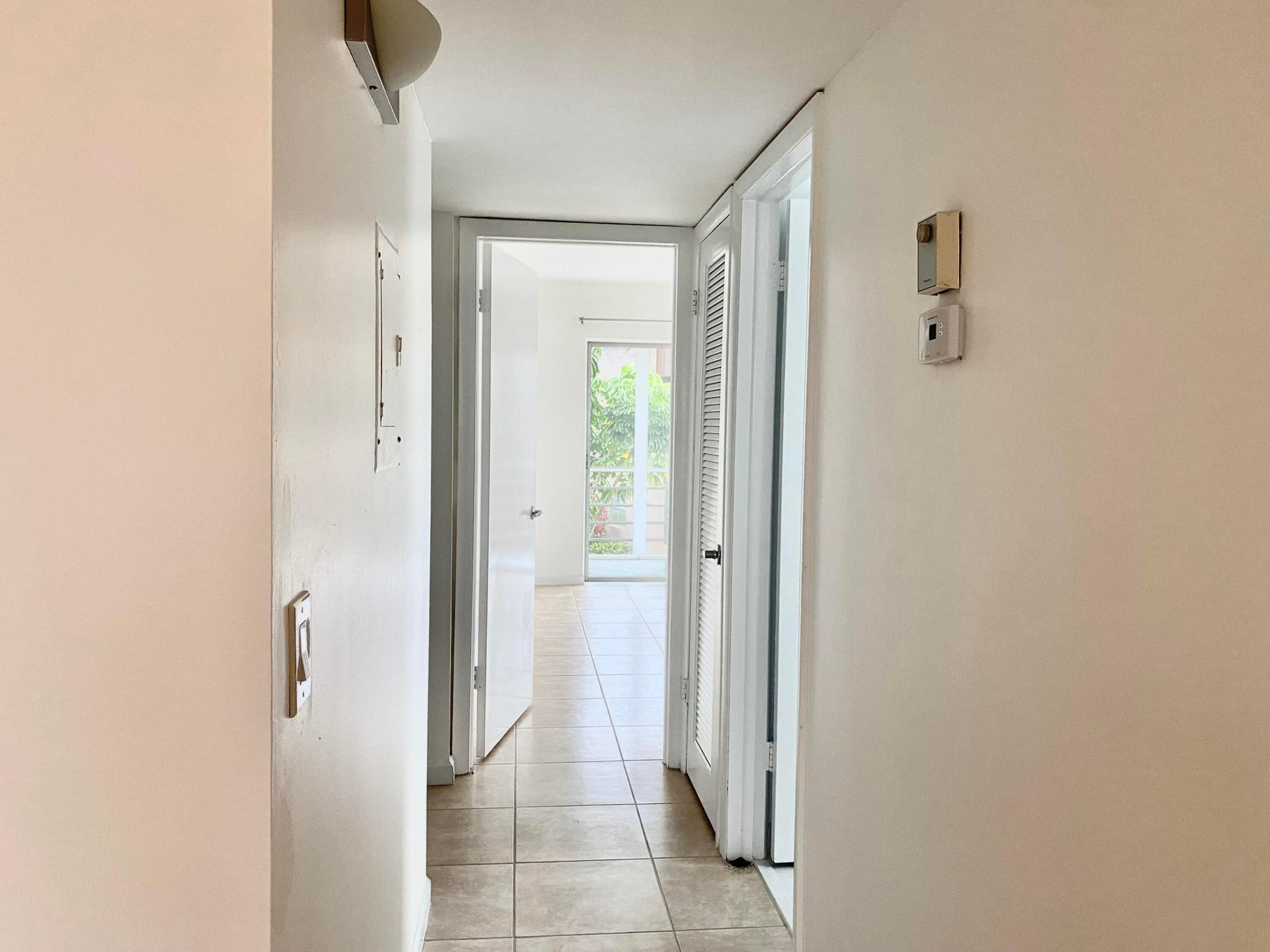 Unit 418 photo 14