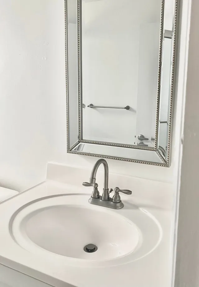 Unit 418 photo 17
