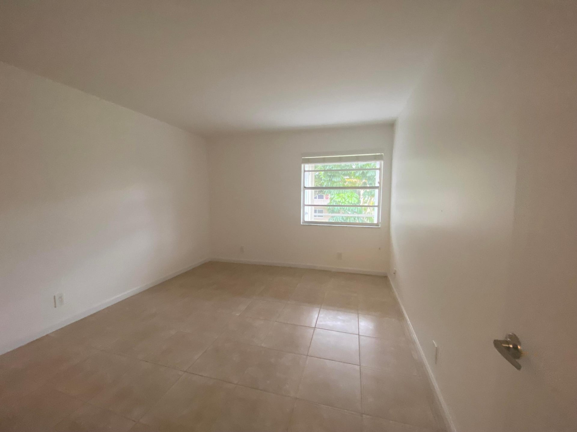 Unit 418 photo 24