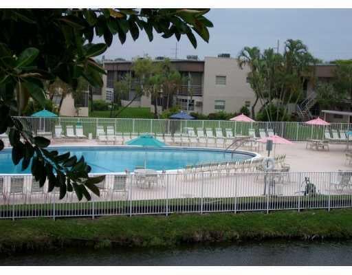 Unit 418 photo 35