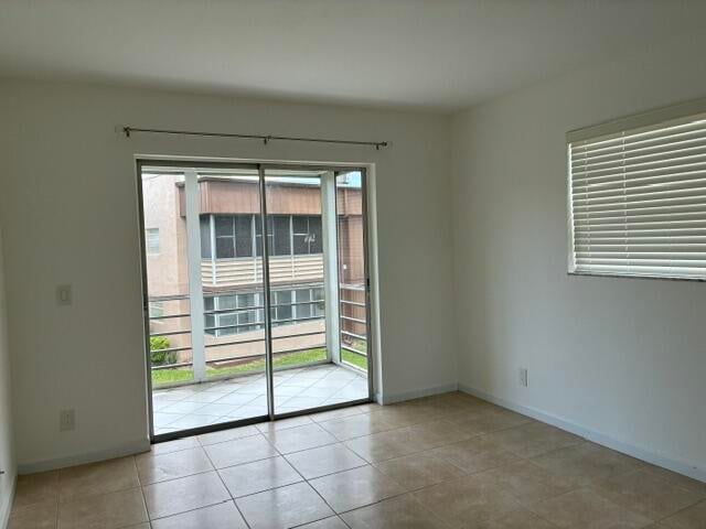 Unit 418 photo 46