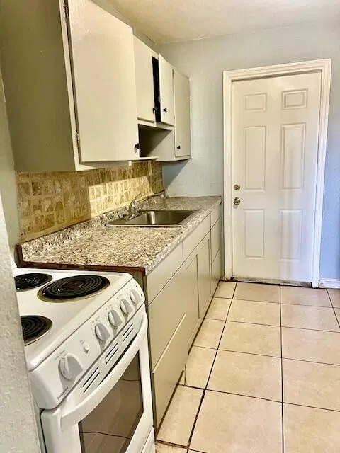 Residence photo 2