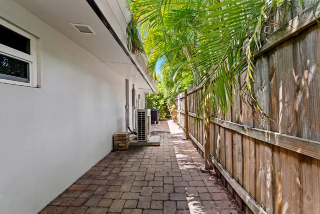 Residence photo 11