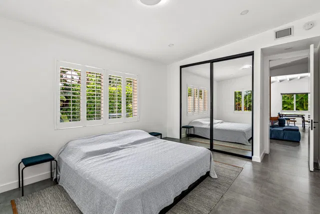 Residence photo 25
