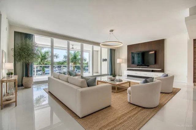 Azure Palm Beach Gardens Unit 306 photo 3