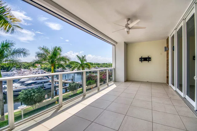 Azure Palm Beach Gardens Unit 306 photo 10