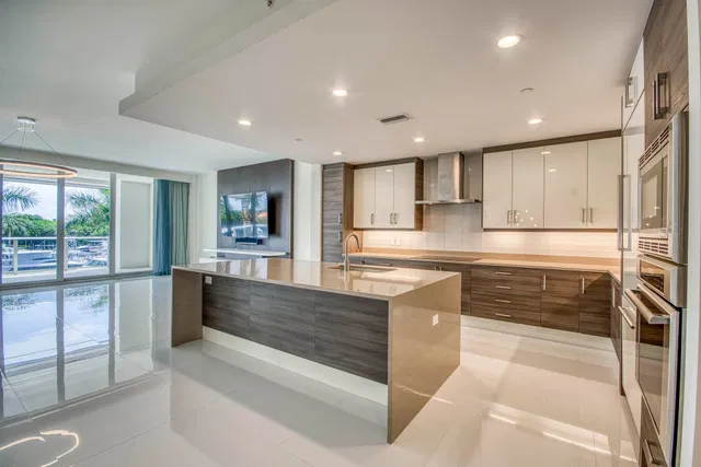 Azure Palm Beach Gardens Unit 306 photo 13