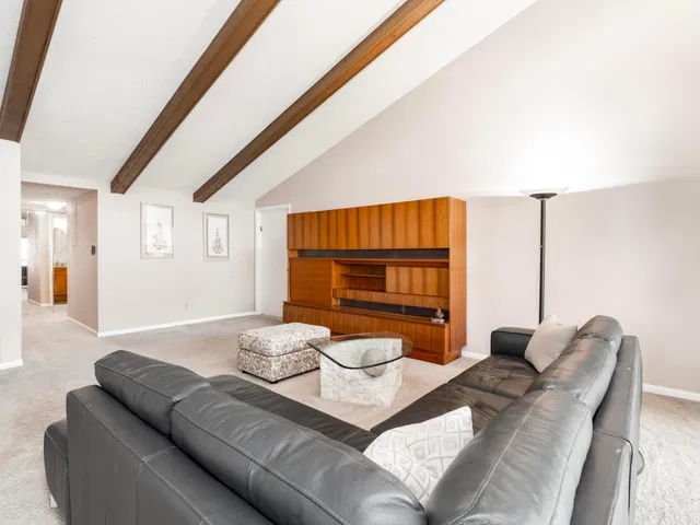 Residence photo 5