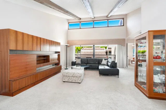 Residence photo 6