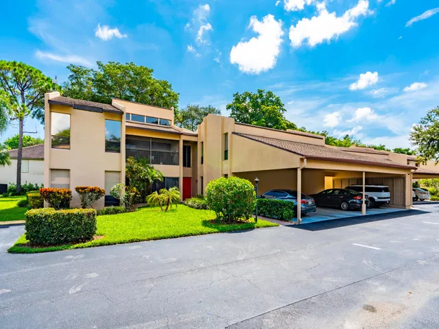 Residence photo 14