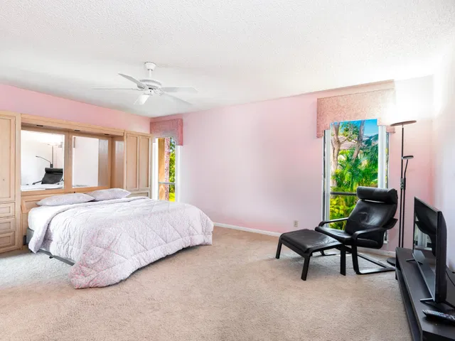 Residence photo 18