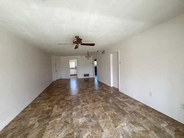 Unit 220 photo 5