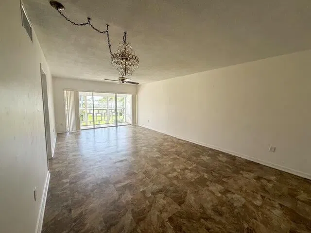 Unit 220 photo 8