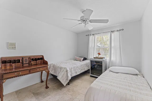 Residence photo 25