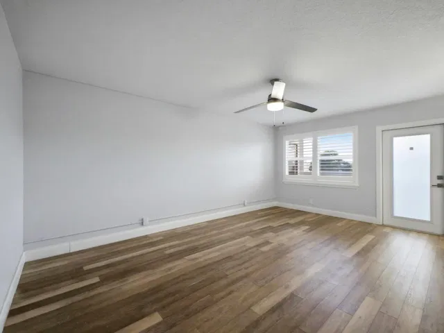 Unit 3038 photo 5