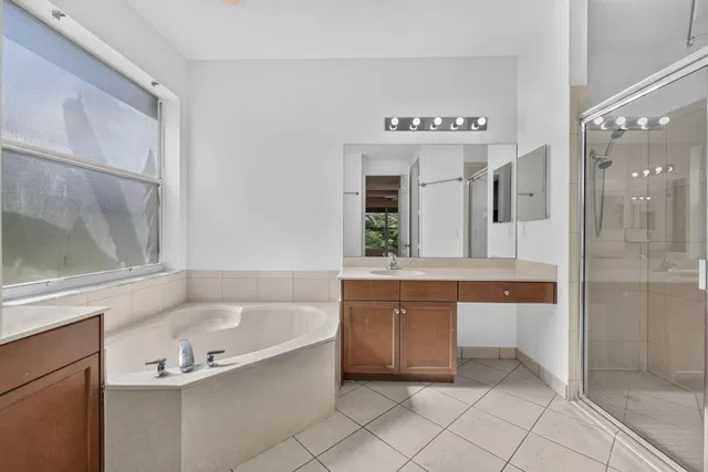Residence photo 24
