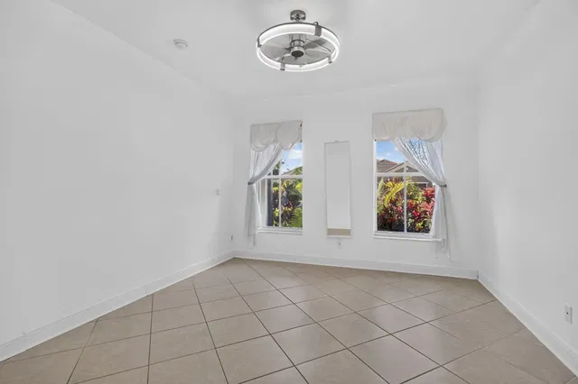 Residence photo 26