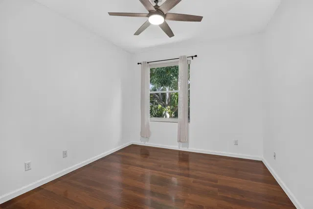 Residence photo 30