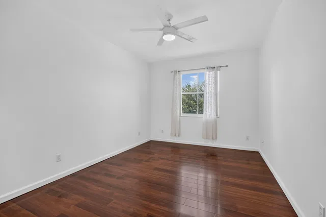 Residence photo 34