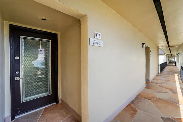 Residence photo 2