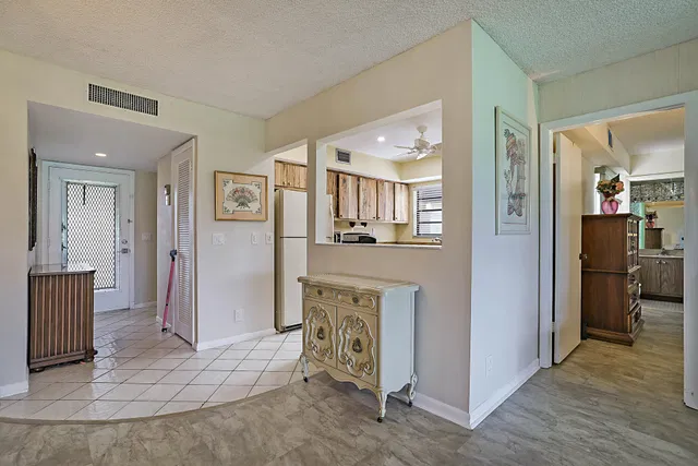 Residence photo 8