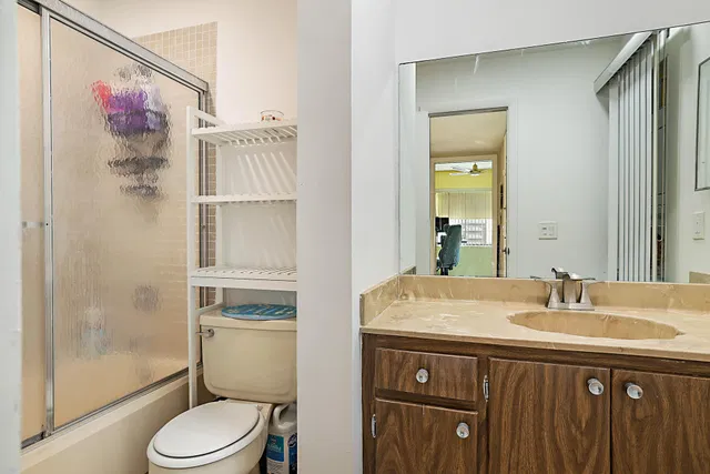 Residence photo 17