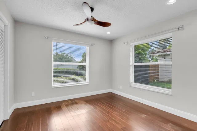 Residence photo 14