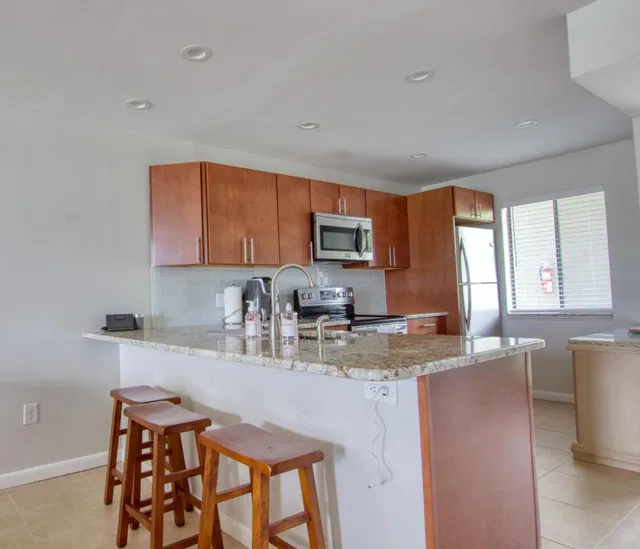 Unit 206 photo 5