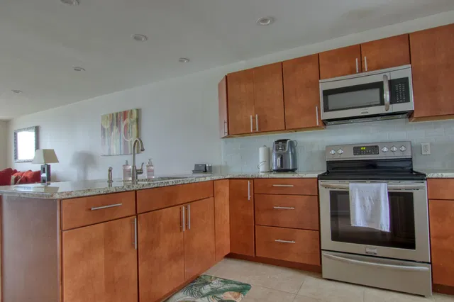 Unit 206 photo 7