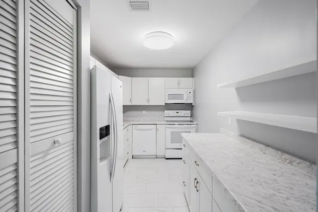 Unit 278 photo 5