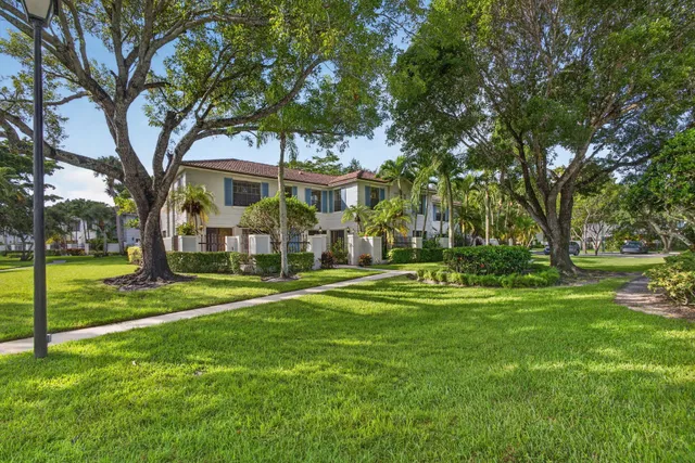 PGA National Palm Beach Gardens Unit 2 photo 3