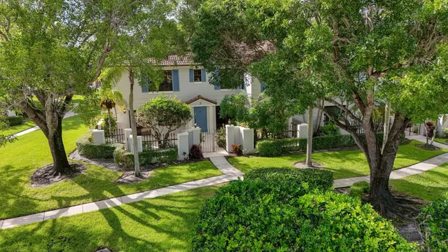 PGA National Palm Beach Gardens Unit 2 photo 5